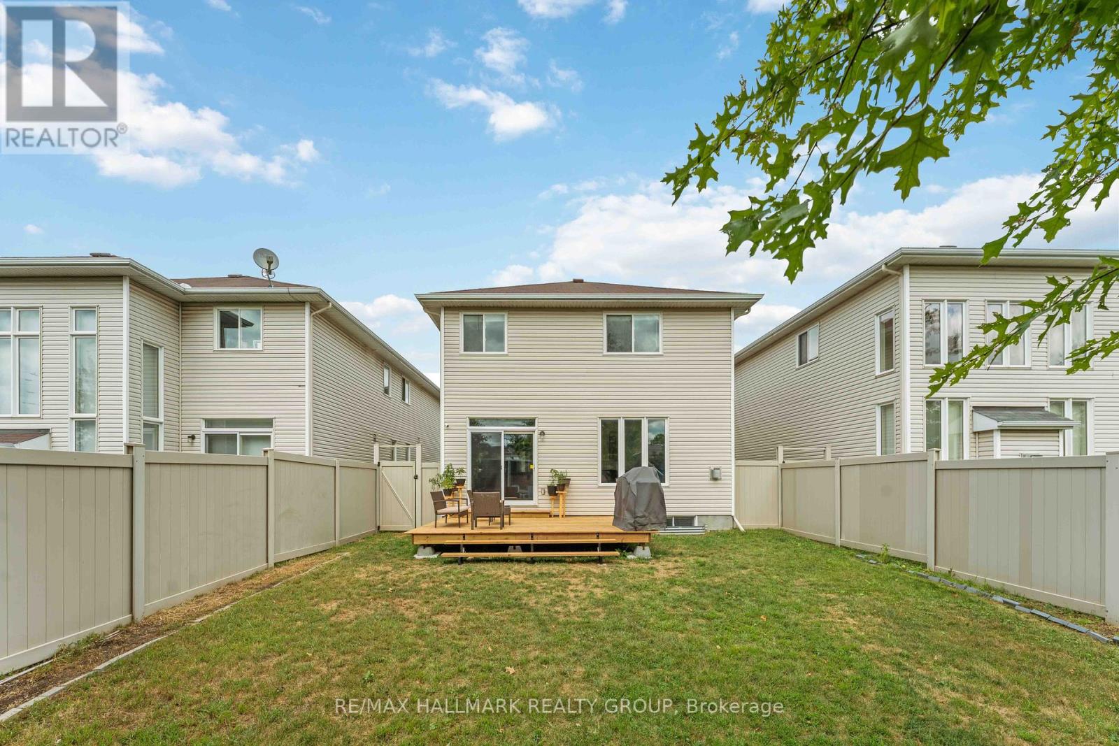 Photo 32 of 656 Everlasting Crescent, Ottawa ON