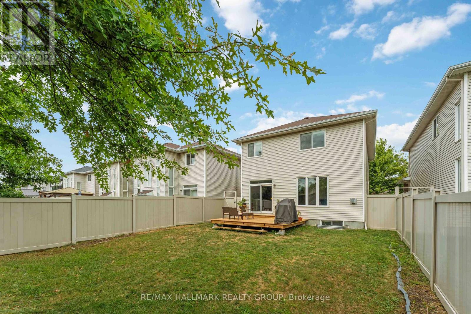 Photo 33 of 656 Everlasting Crescent, Ottawa ON