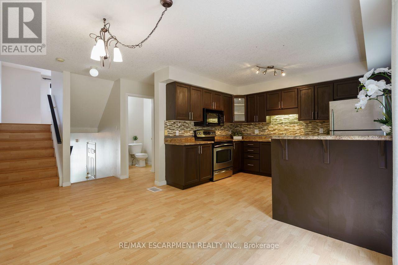 Photo 5 of P 87 175 David Bergey Drive, Kitchener ON
