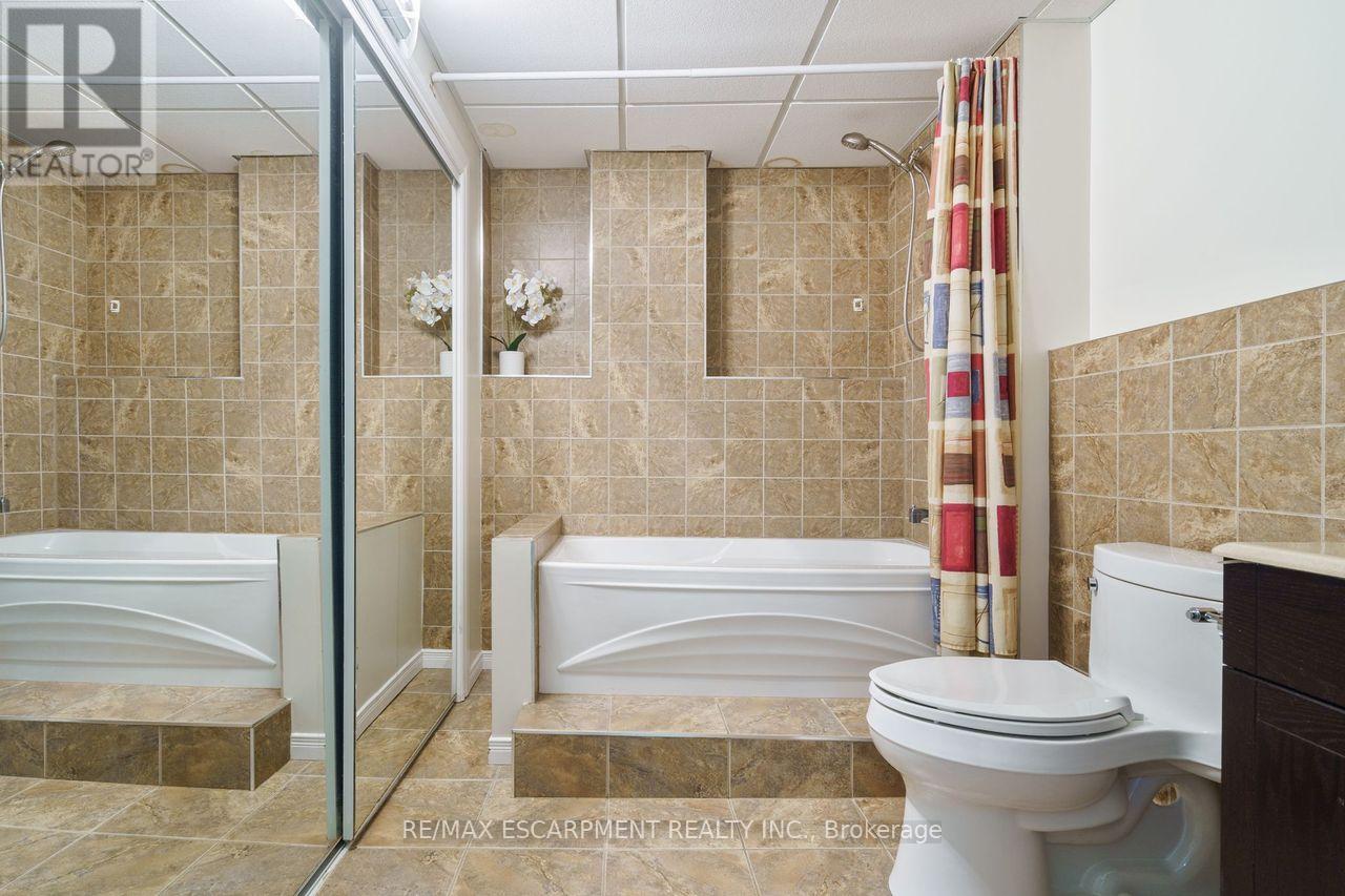 Photo 4 of P 87 175 David Bergey Drive, Kitchener ON