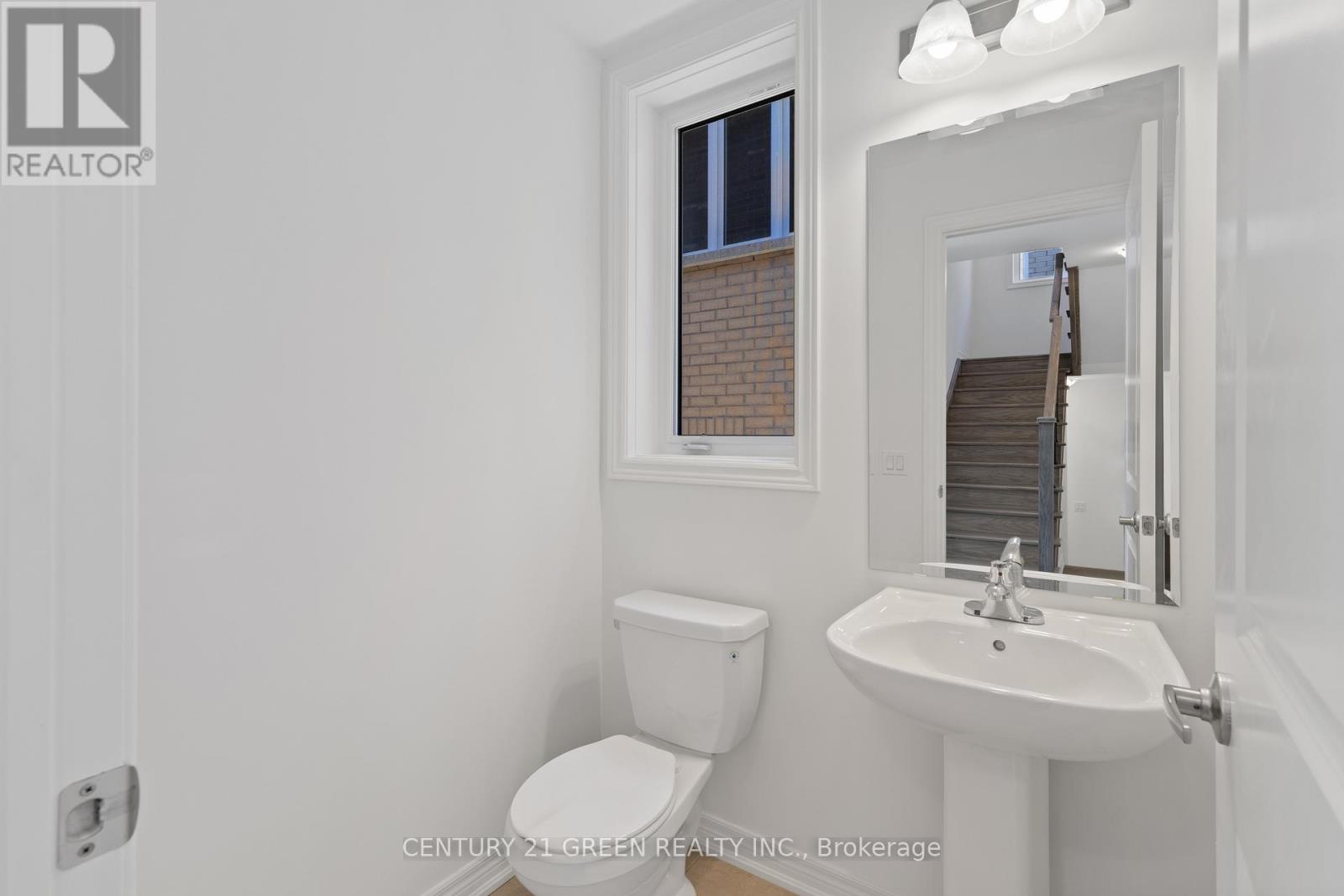 Photo 17 of Main 8 Shawbridge Court, Hamilton ON