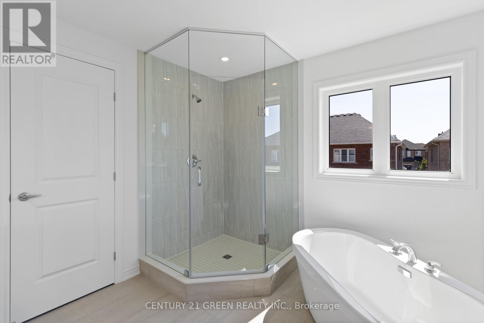 Photo 7 of Main 8 Shawbridge Court, Hamilton ON