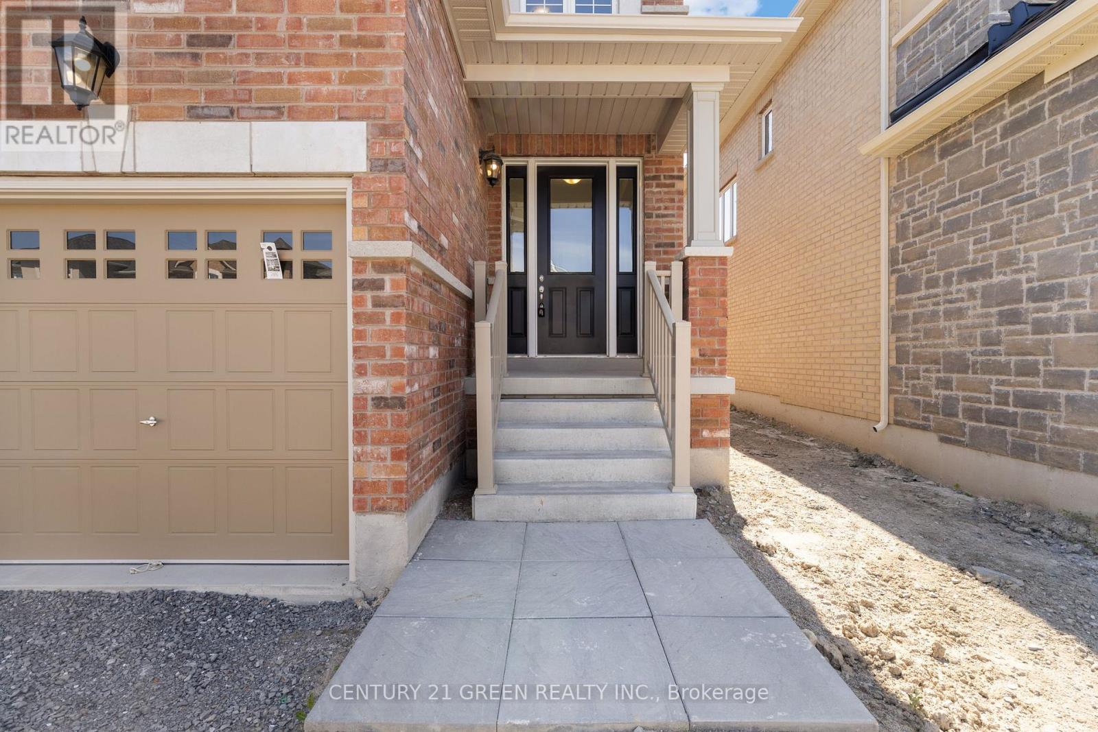 Photo 4 of Main 8 Shawbridge Court, Hamilton ON