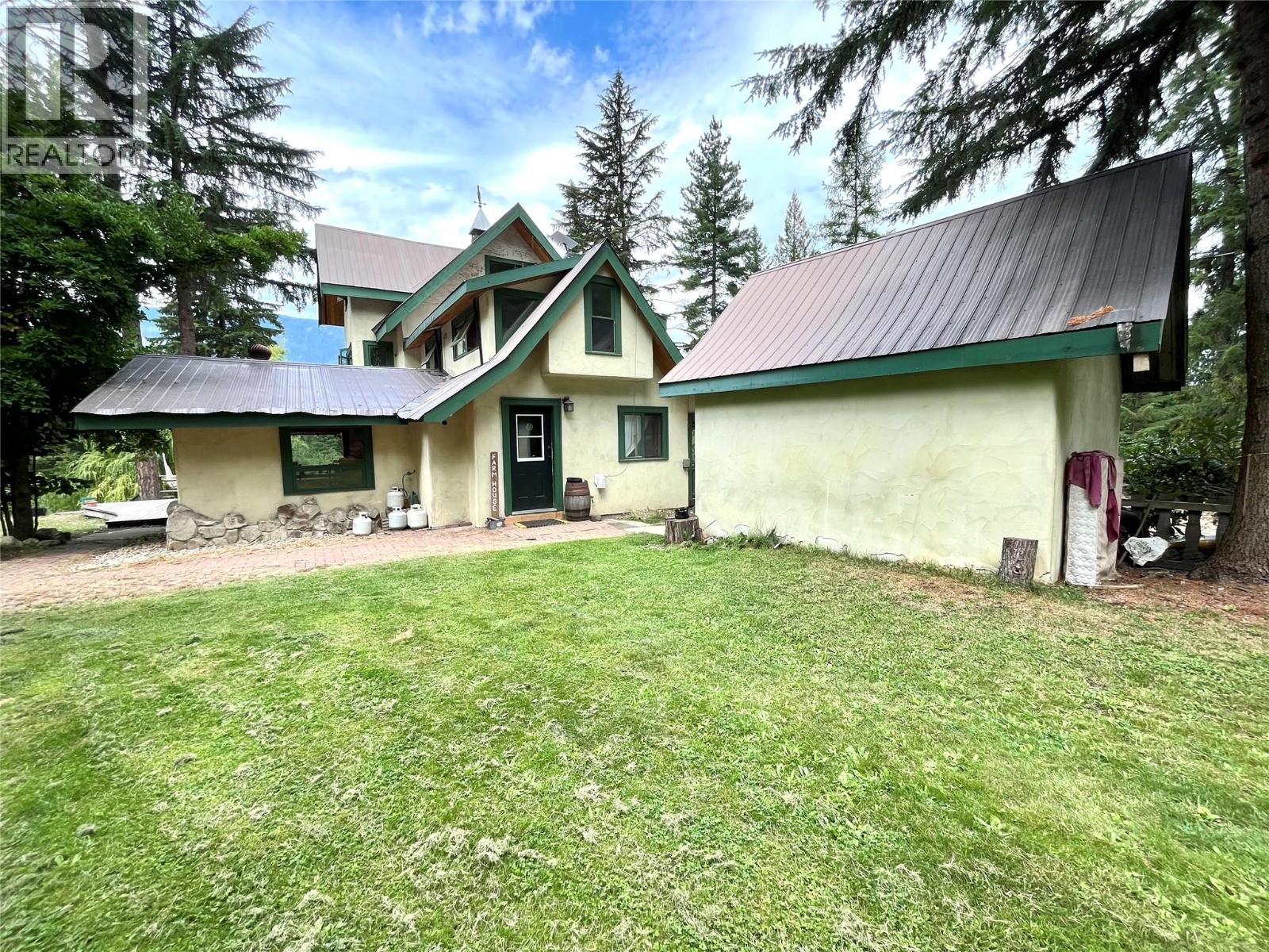 Photo 14 of 7138 Graham Road, Winlaw BC