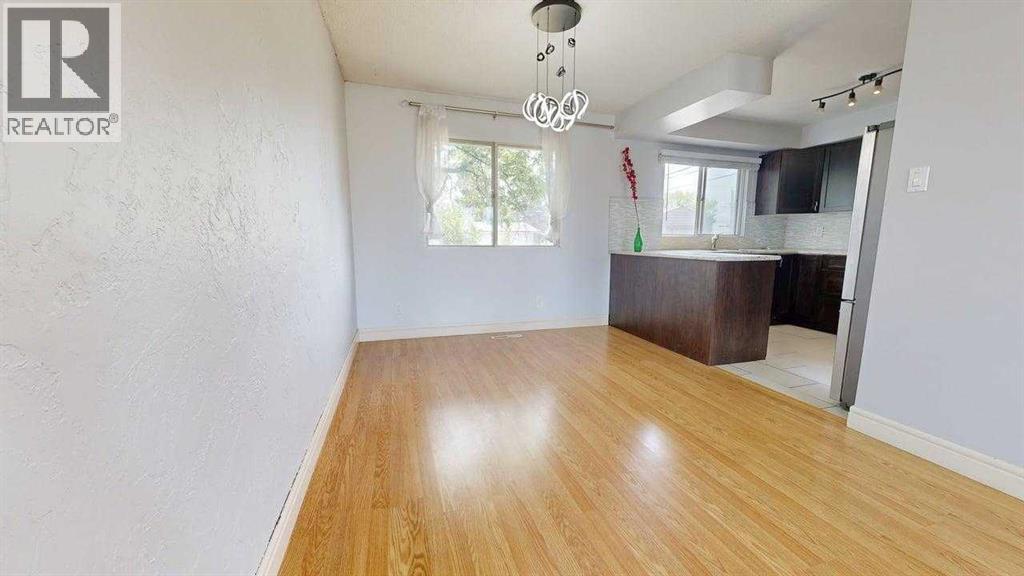 Single Family House Bungalow for Sale in   Avenue Mountview Grande Prairie 