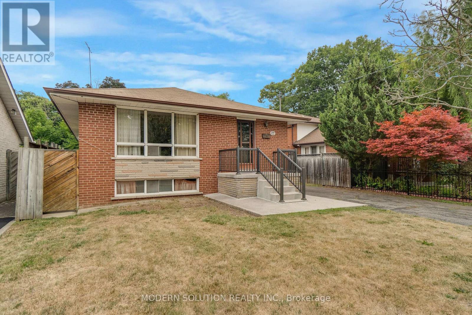 Photo 28 of 177 Eaglewood Boulevard, Mississauga ON