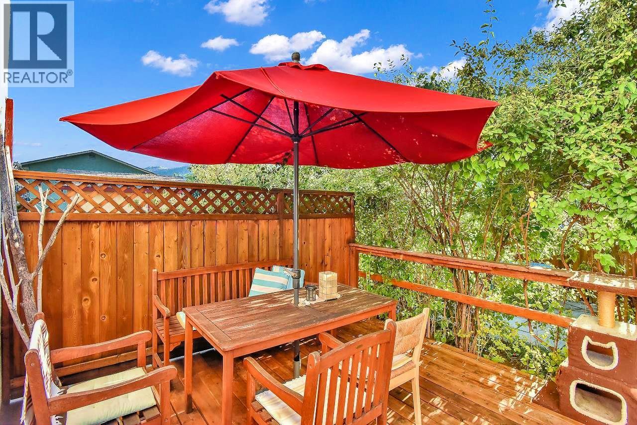  6422 Mack Road, Peachland