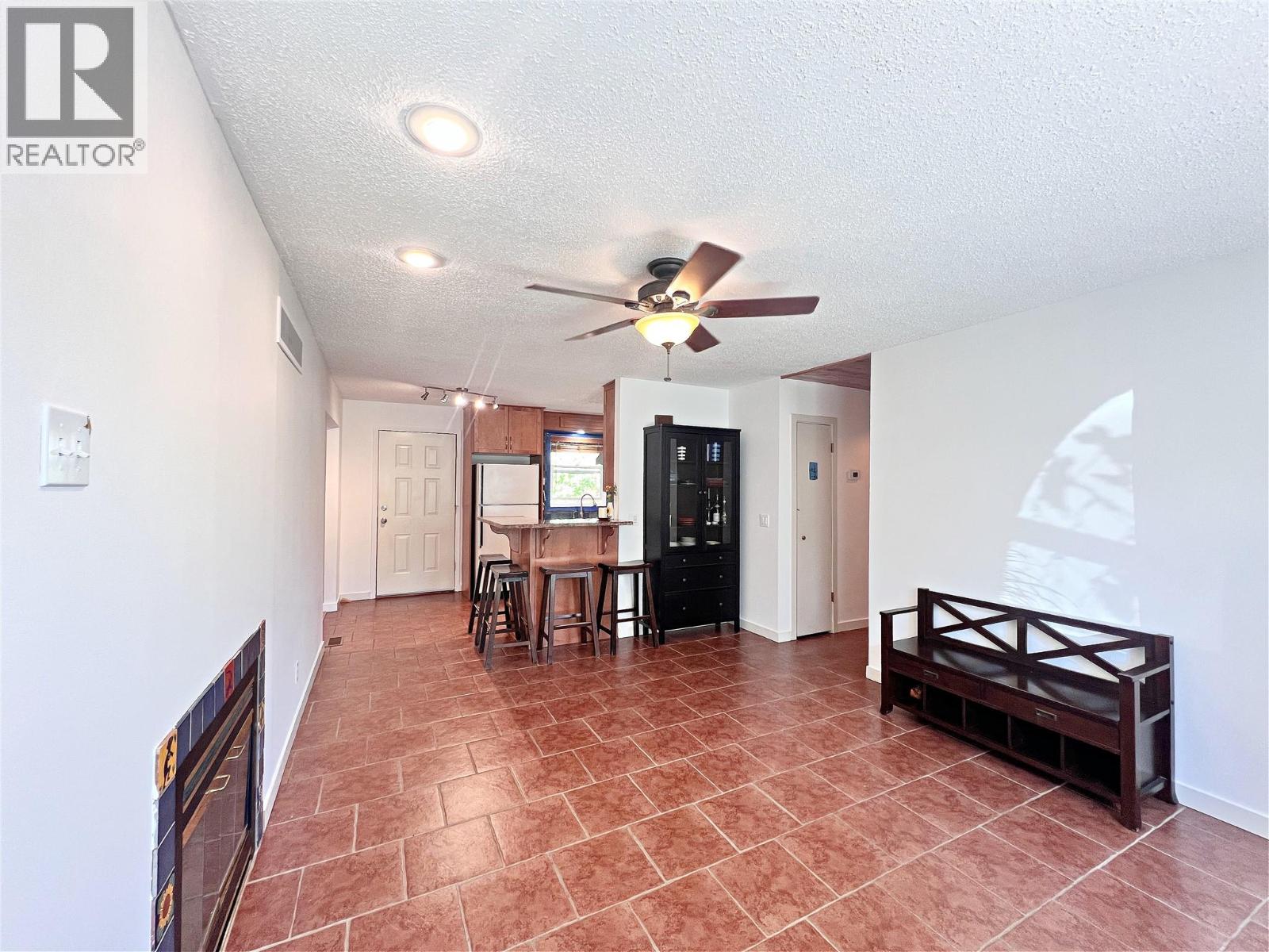  6422 Mack Road, Peachland