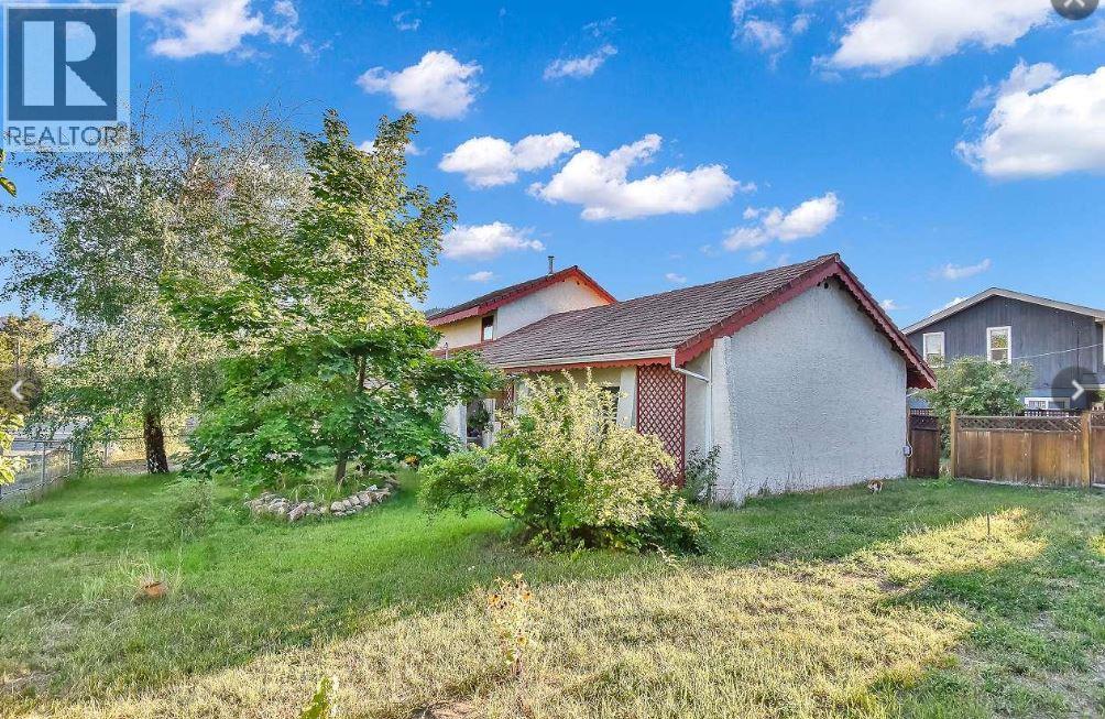  6422 Mack Road, Peachland