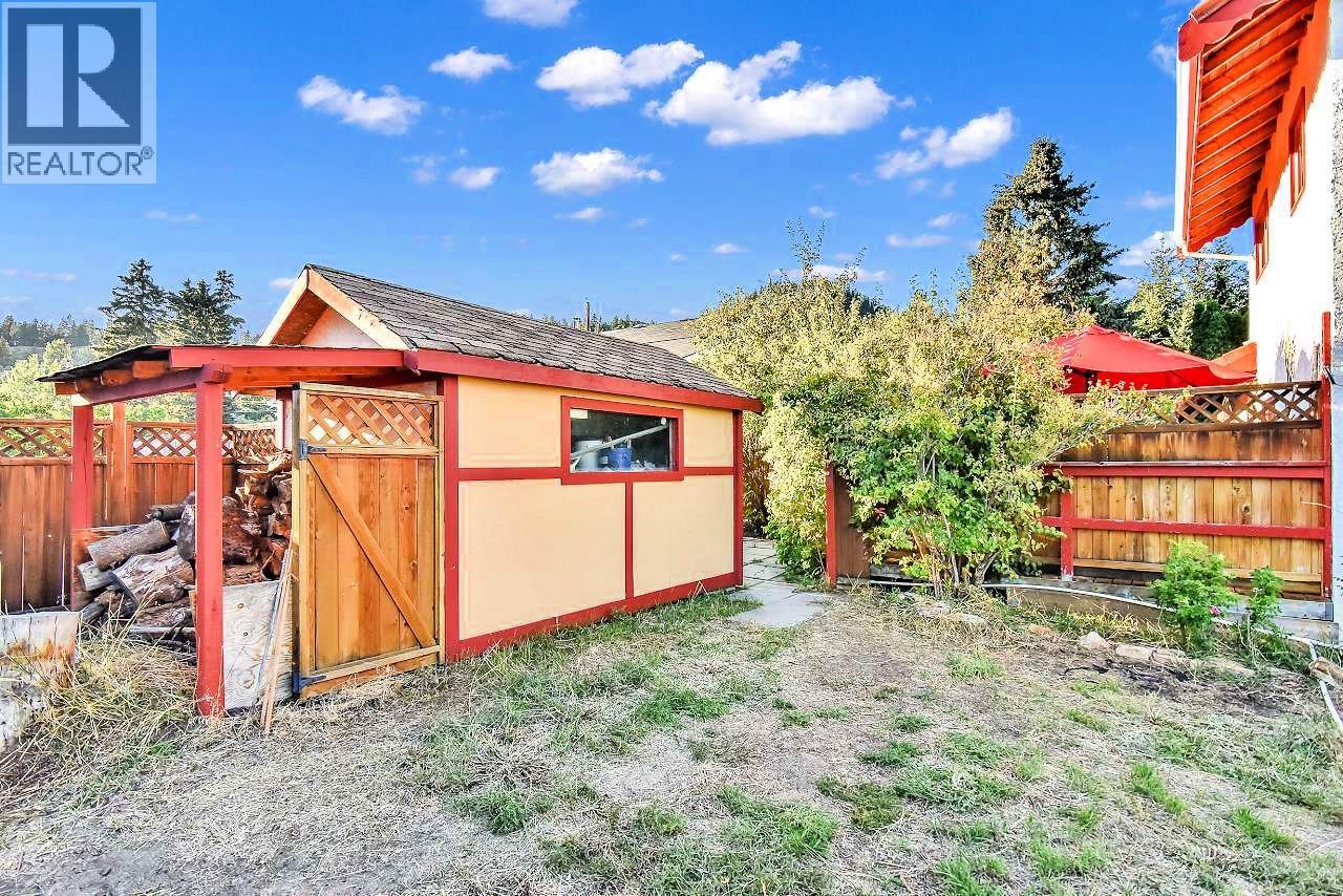  6422 Mack Road, Peachland