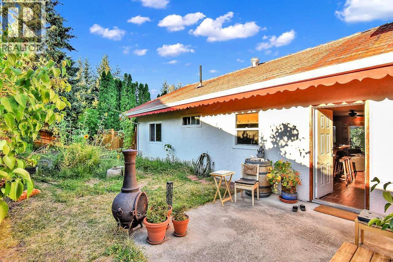  6422 Mack Road, Peachland