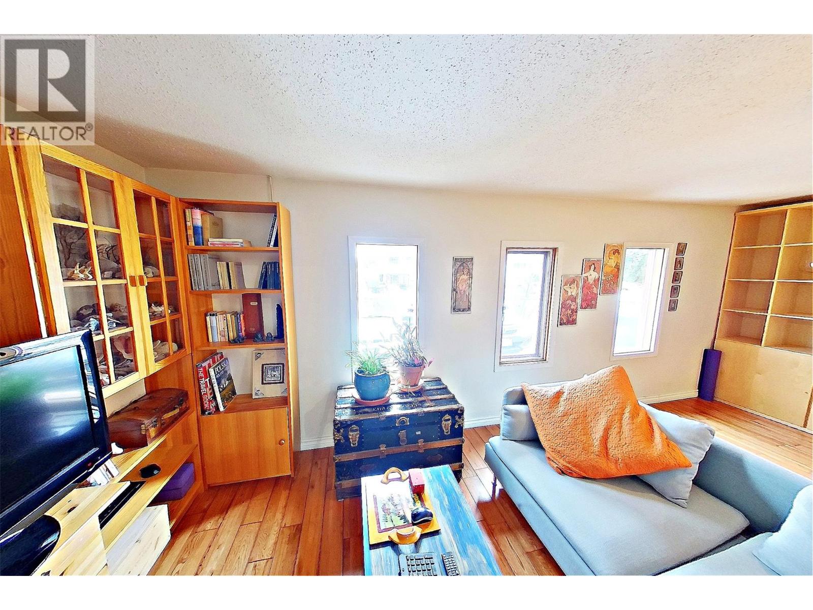  6422 Mack Road, Peachland