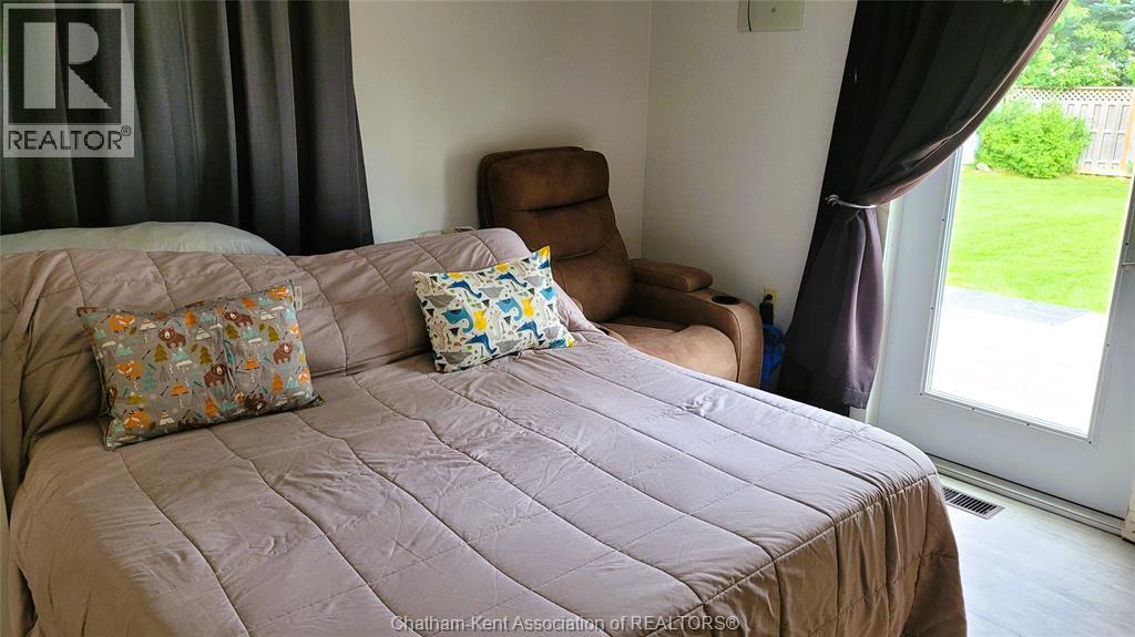 Photo 7 of 54 Dundas Street, Wallaceburg ON