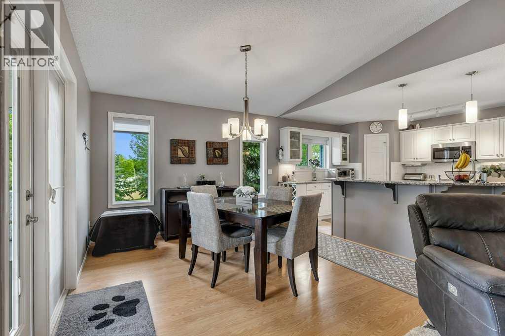 Photo 24 of 212 Valley Ridge Heights Nw, Calgary AB