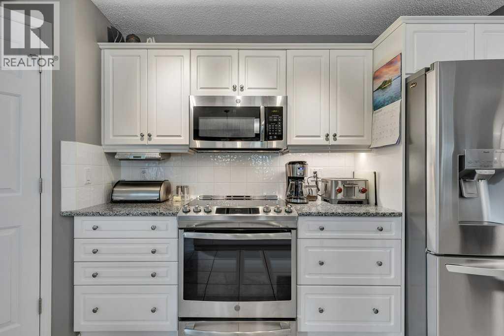 Photo 7 of 212 Valley Ridge Heights Nw, Calgary AB