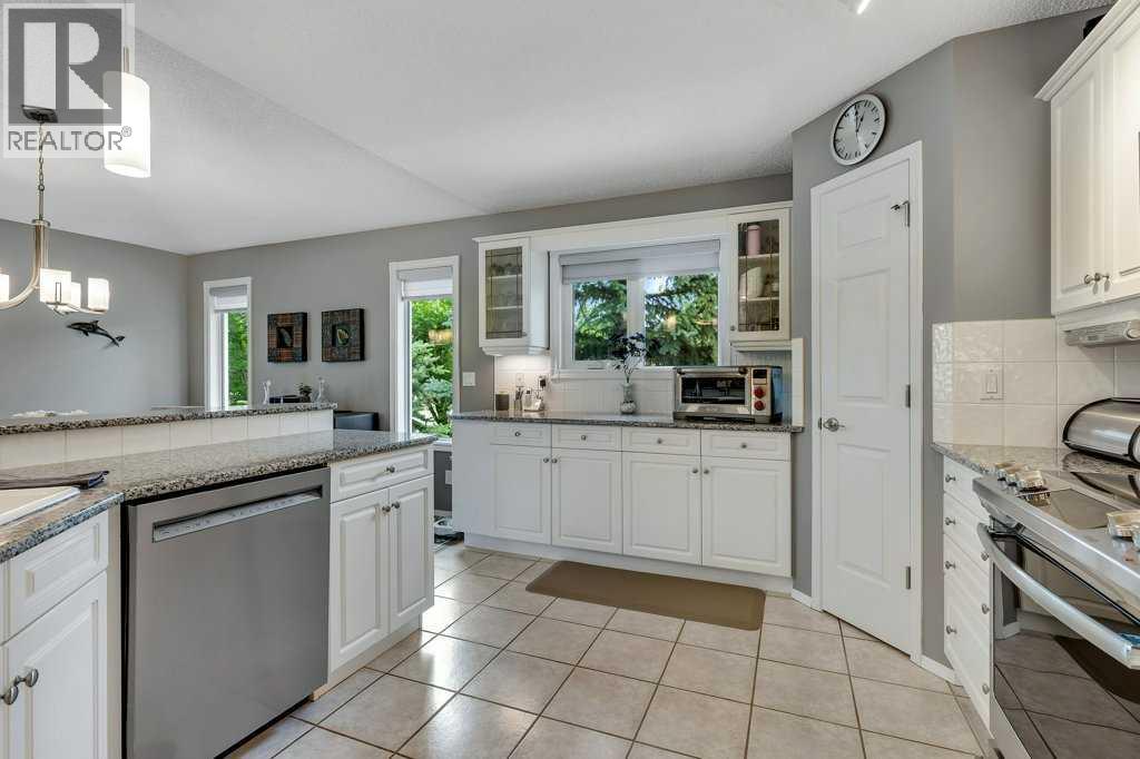 Photo 19 of 212 Valley Ridge Heights Nw, Calgary AB