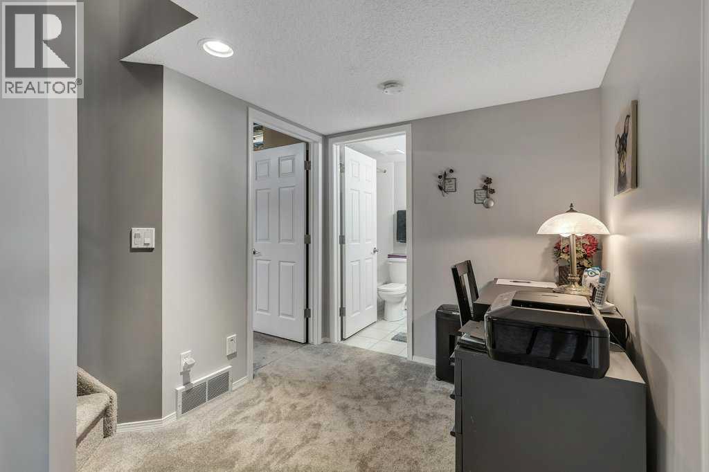 Photo 26 of 212 Valley Ridge Heights Nw, Calgary AB