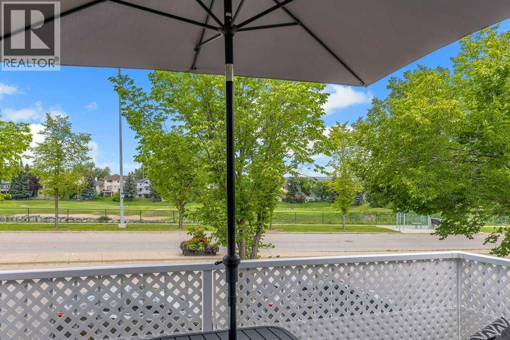 Photo 13 of 212 Valley Ridge Heights Nw, Calgary AB