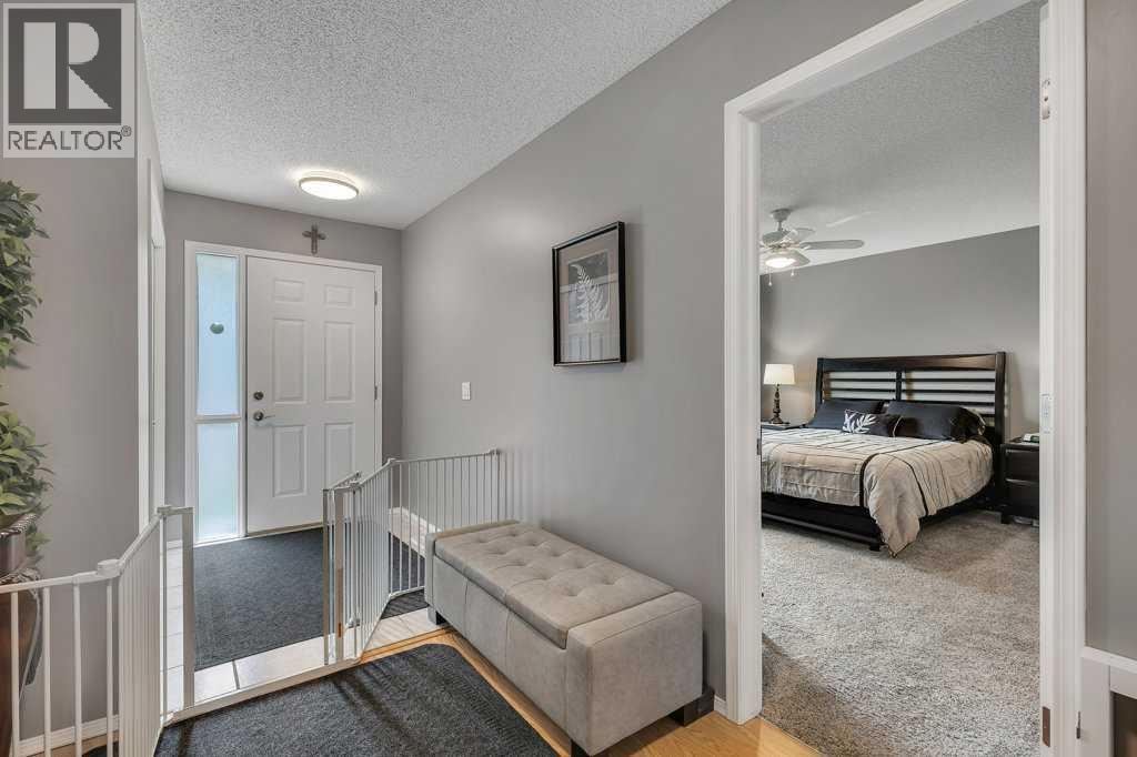 Photo 1 of 212 Valley Ridge Heights Nw, Calgary AB