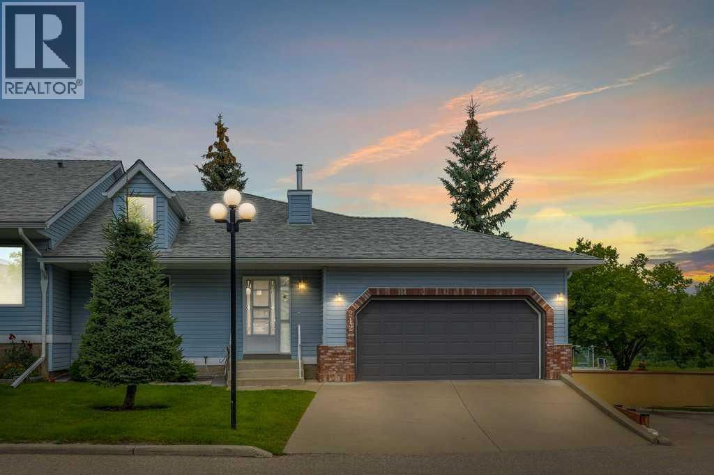 Photo 11 of 212 Valley Ridge Heights Nw, Calgary AB