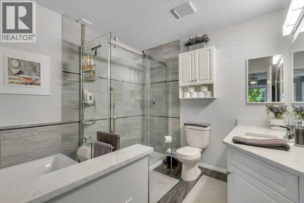 Photo 35 of 212 Valley Ridge Heights Nw, Calgary AB