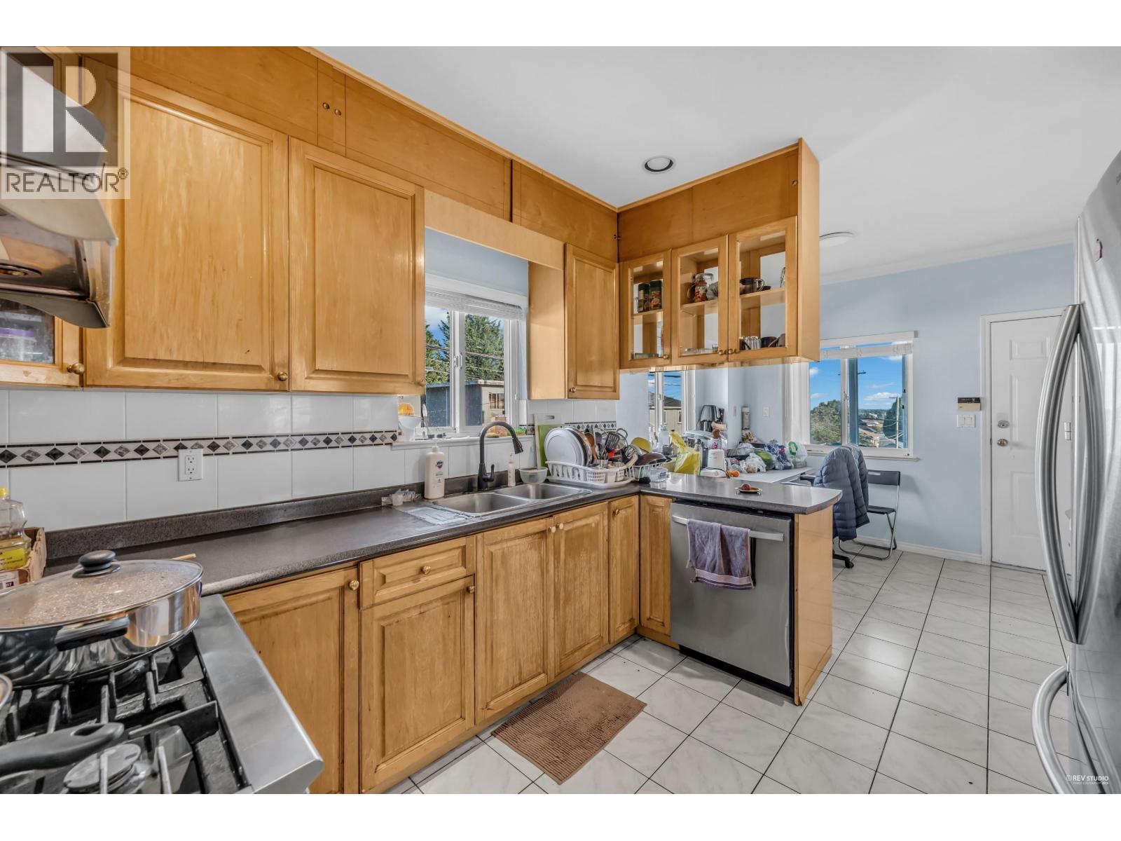 Photo 12 of 180 E 62nd Avenue, Vancouver BC