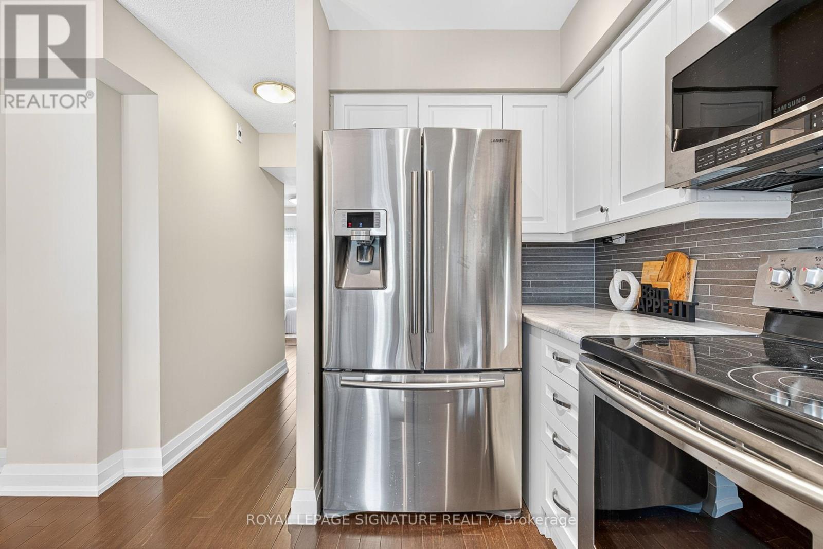 Photo 15 of 411 12 Sudbury Street, Toronto ON