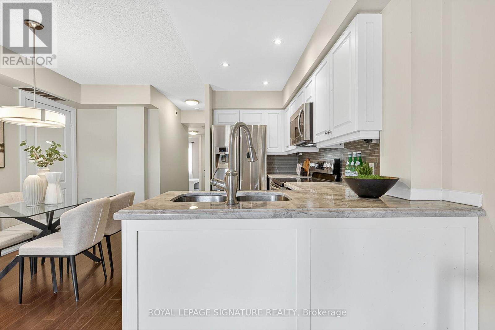 Photo 17 of 411 12 Sudbury Street, Toronto ON