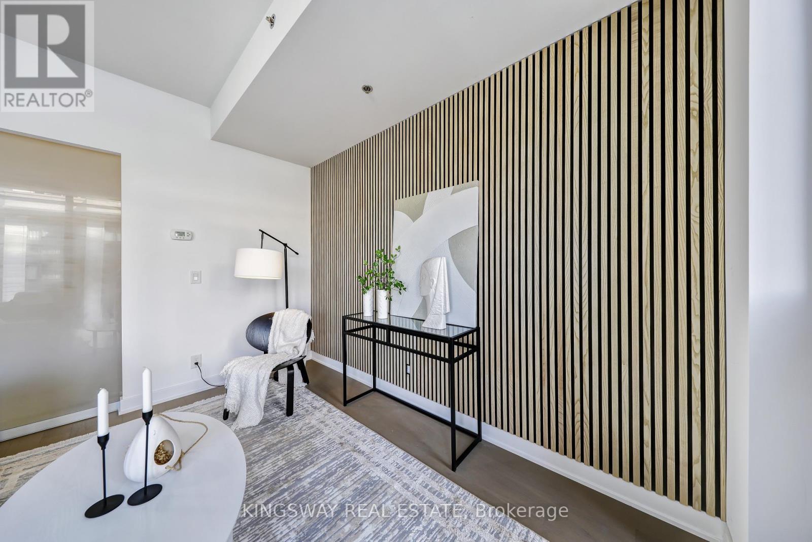 Photo 7 of 303 15 Beverley Street, Toronto ON