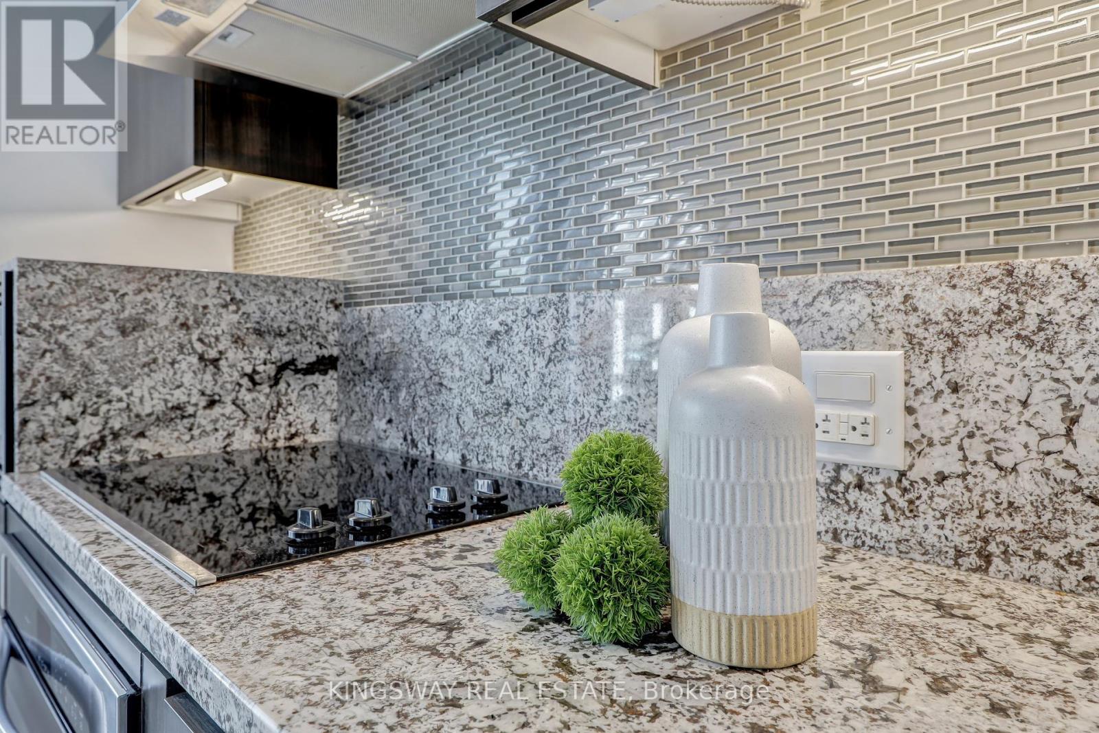 Photo 18 of 303 15 Beverley Street, Toronto ON