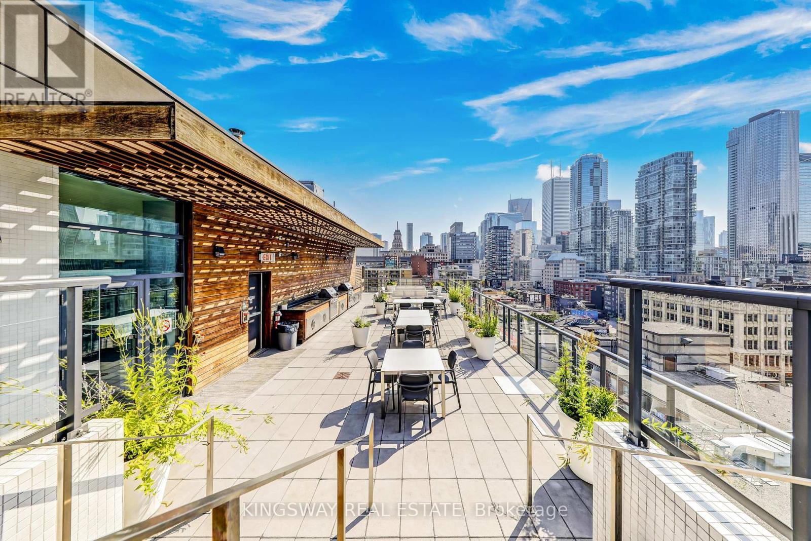 Photo 3 of 303 15 Beverley Street, Toronto ON