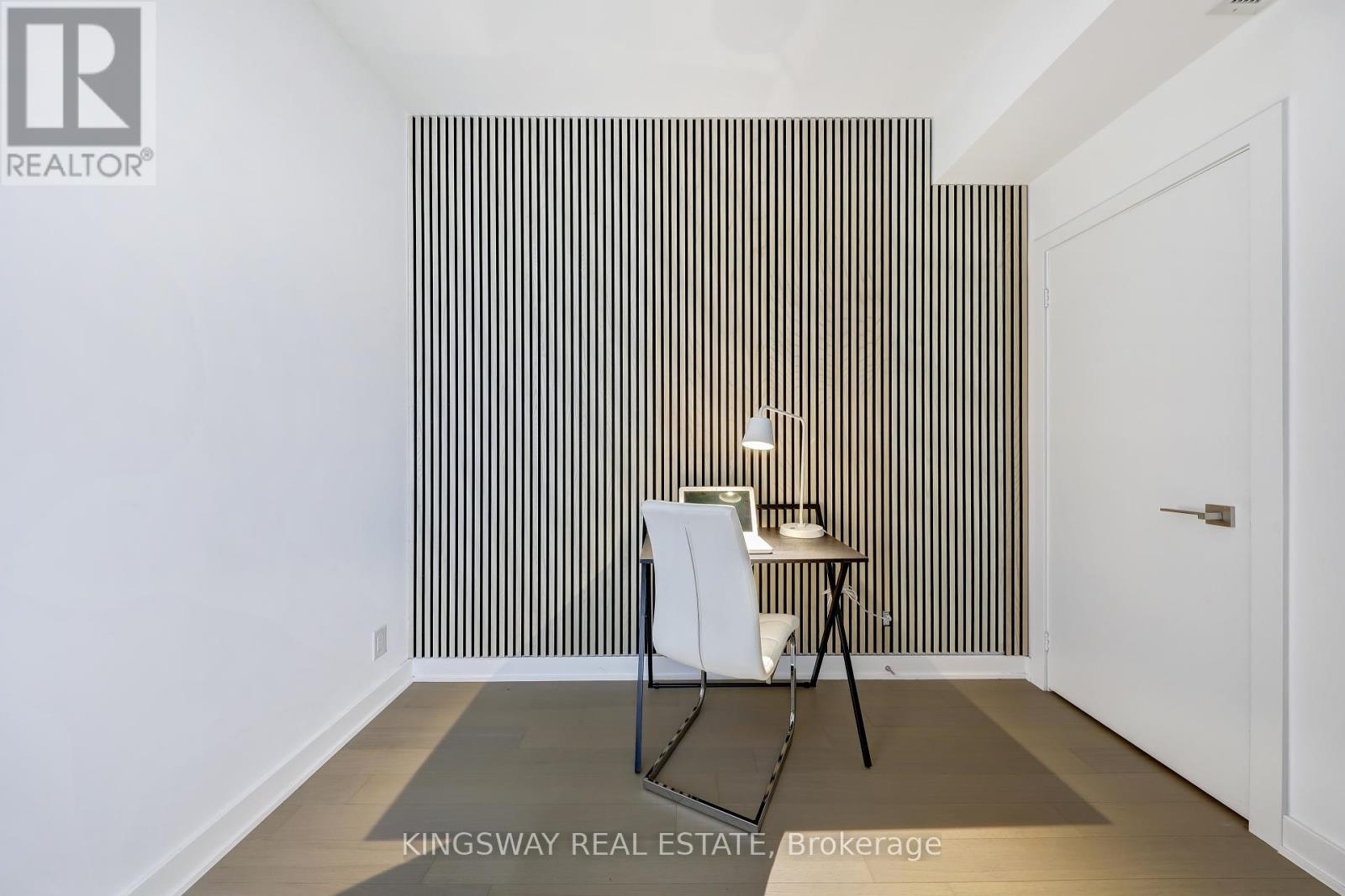Photo 12 of 303 15 Beverley Street, Toronto ON