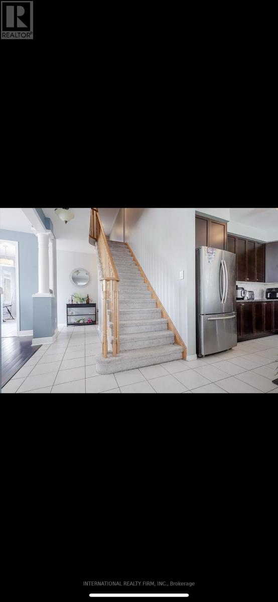 Photo 5 of 60 Kenneth Cole Drive, Clarington ON
