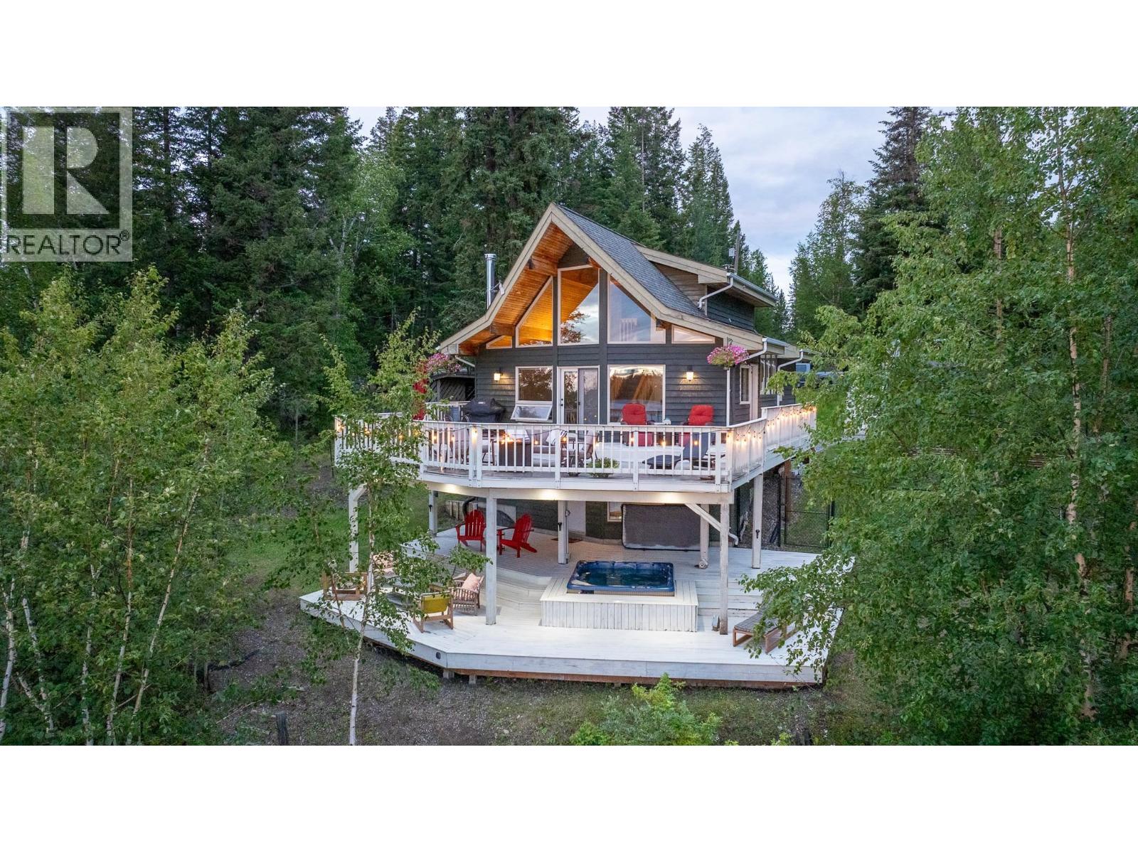 Photo 1 of 56040 S Somerset Drive, Cluculz Lake BC