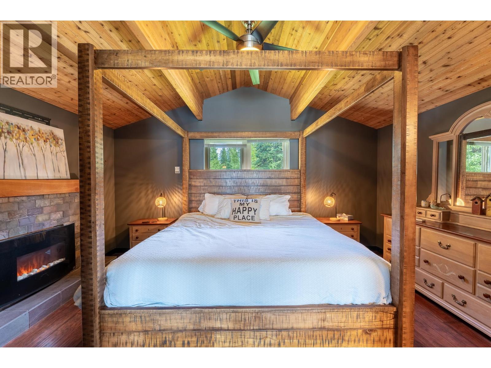Photo 14 of 56040 S Somerset Drive, Cluculz Lake BC