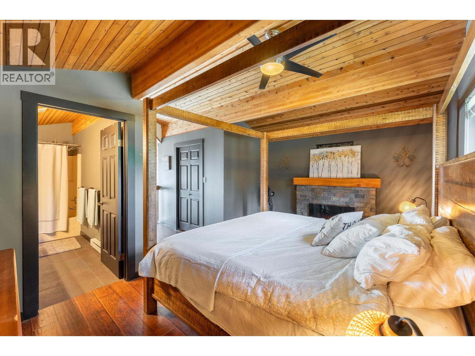 Photo 15 of 56040 S Somerset Drive, Cluculz Lake BC