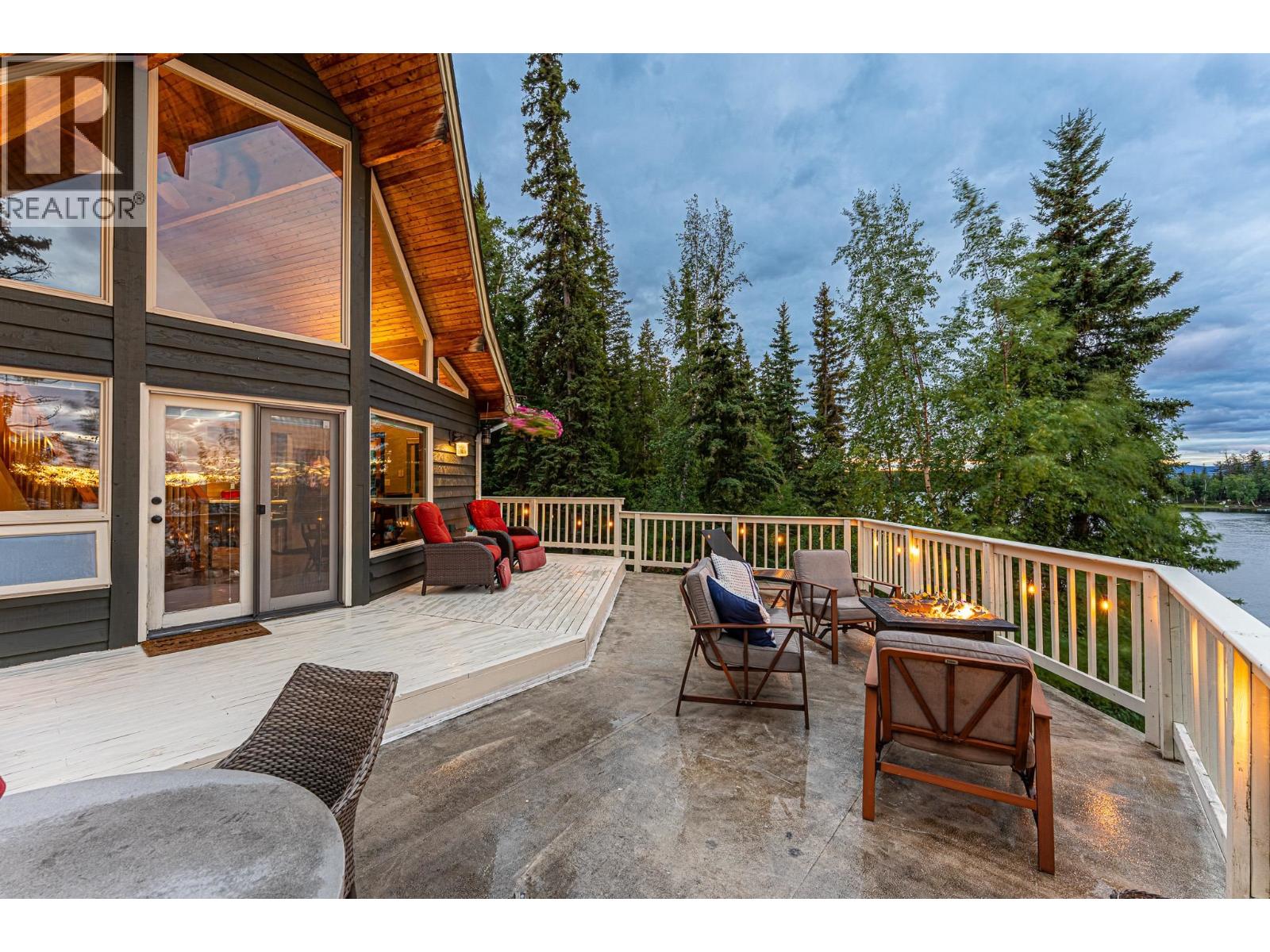 Photo 2 of 56040 S Somerset Drive, Cluculz Lake BC