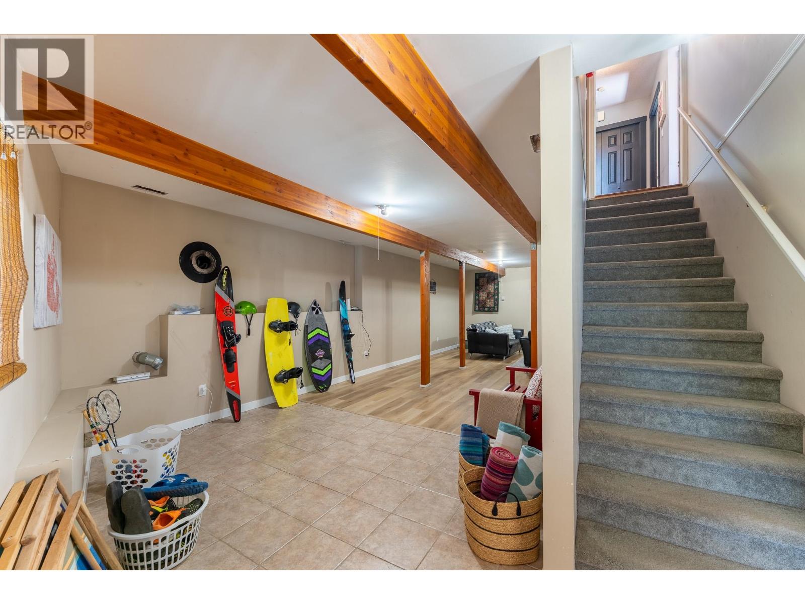 Photo 21 of 56040 S Somerset Drive, Cluculz Lake BC
