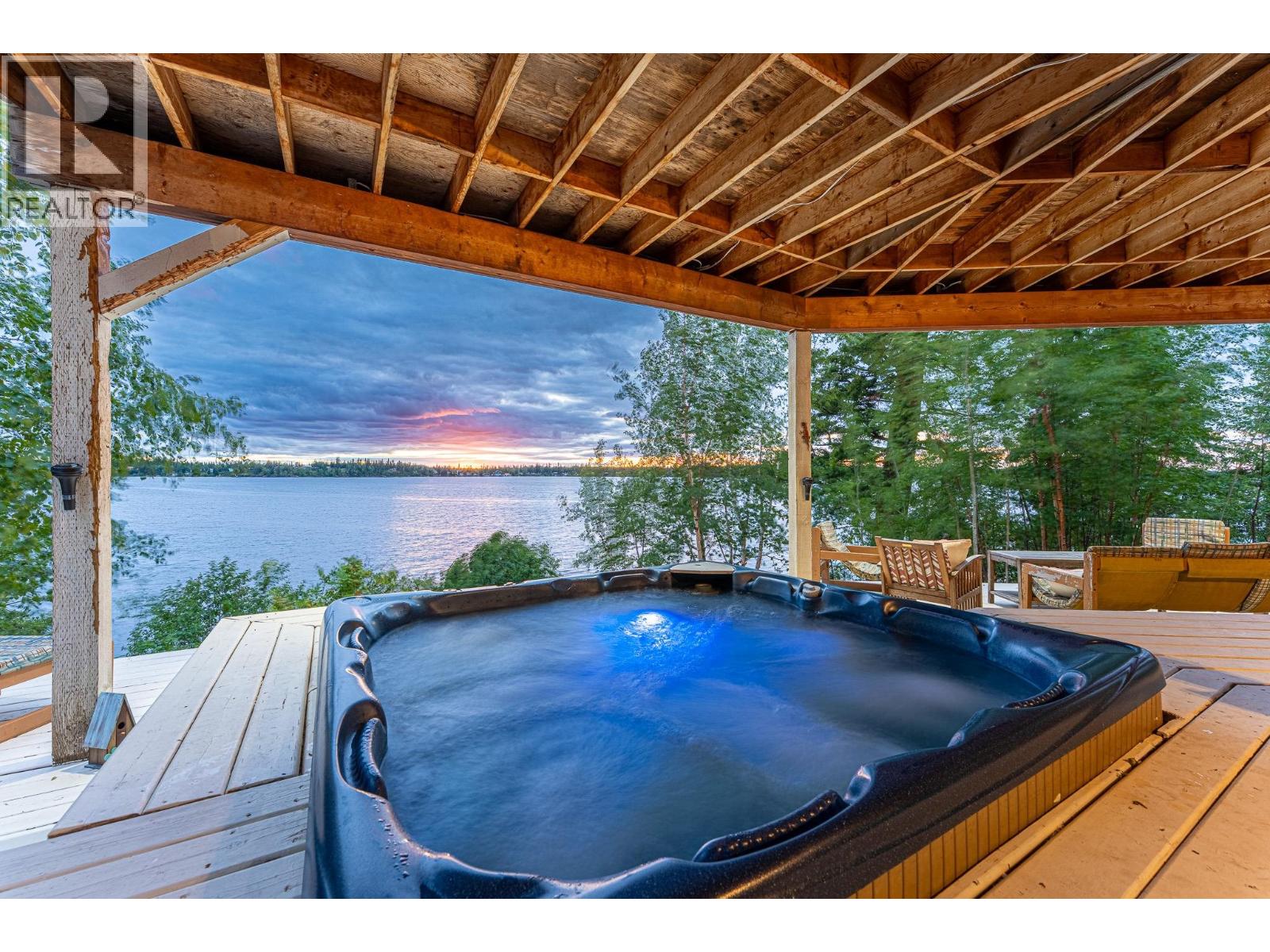 Photo 26 of 56040 S Somerset Drive, Cluculz Lake BC