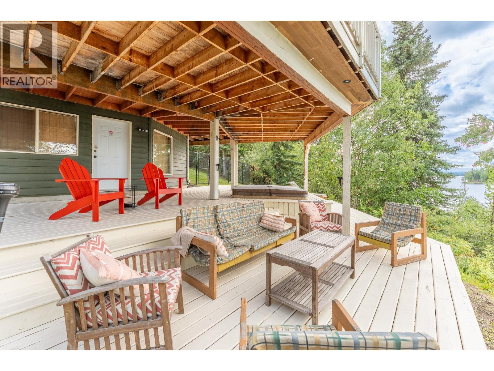 Photo 27 of 56040 S Somerset Drive, Cluculz Lake BC