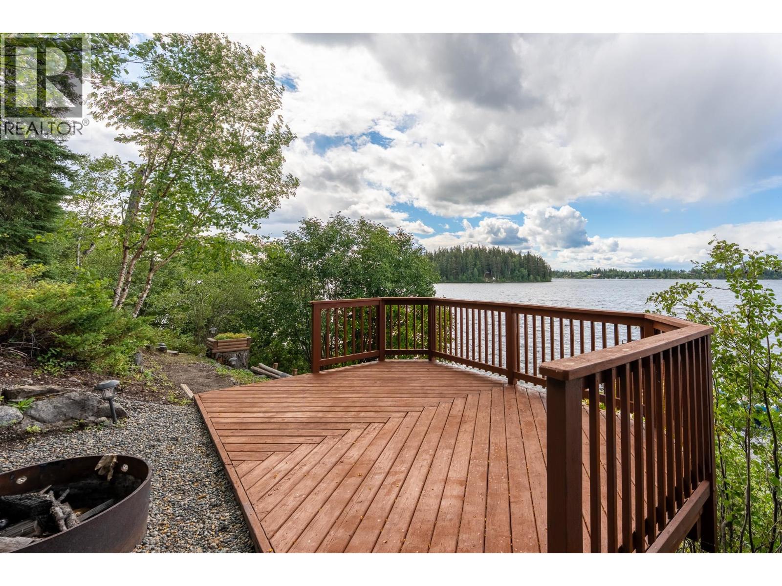 Photo 28 of 56040 S Somerset Drive, Cluculz Lake BC