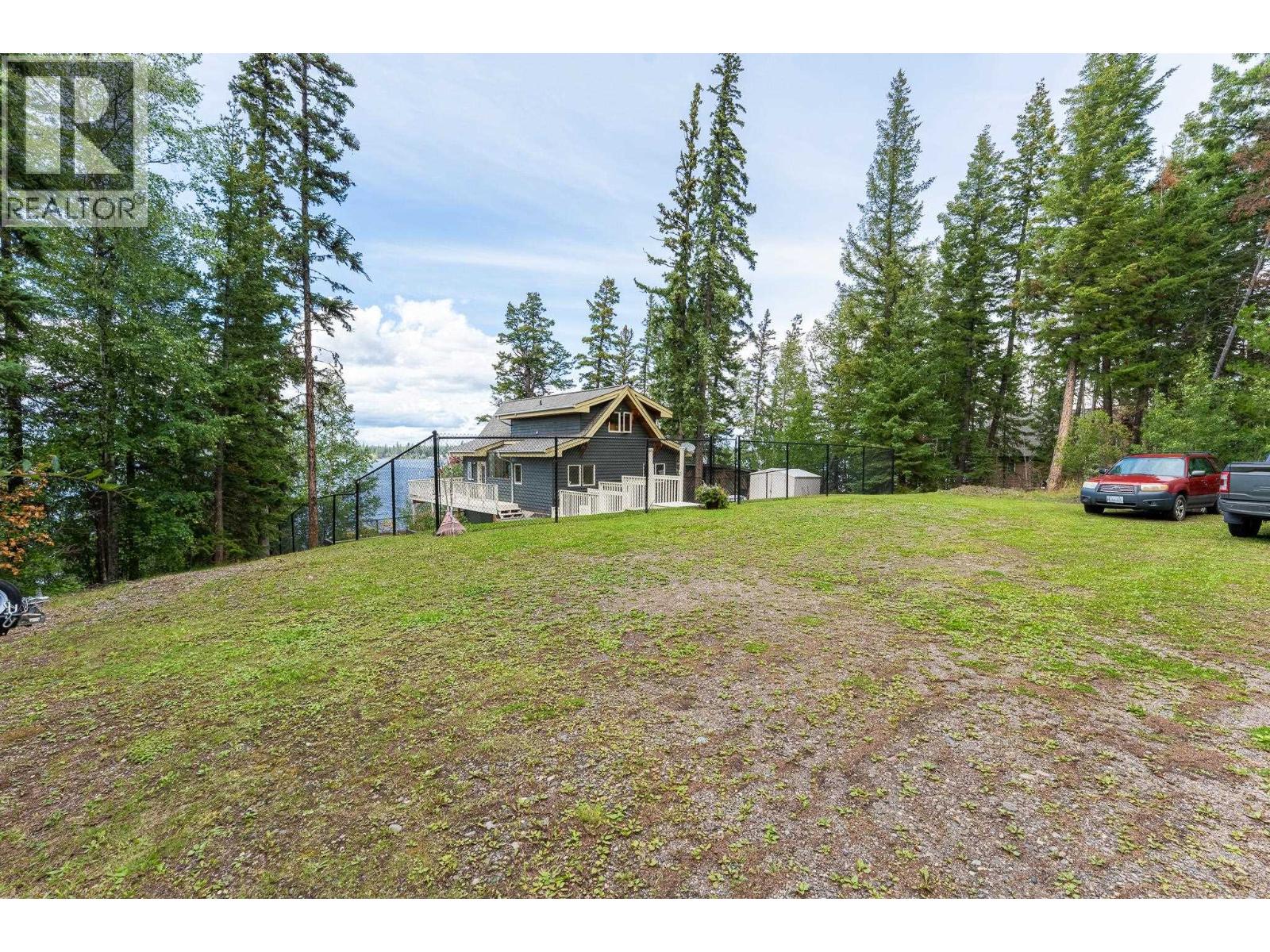 Photo 32 of 56040 S Somerset Drive, Cluculz Lake BC