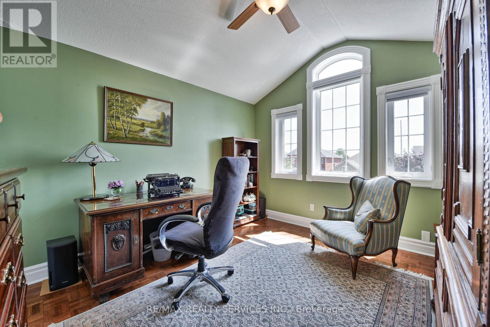 Photo 28 of 1 Daisy Court, Brampton ON