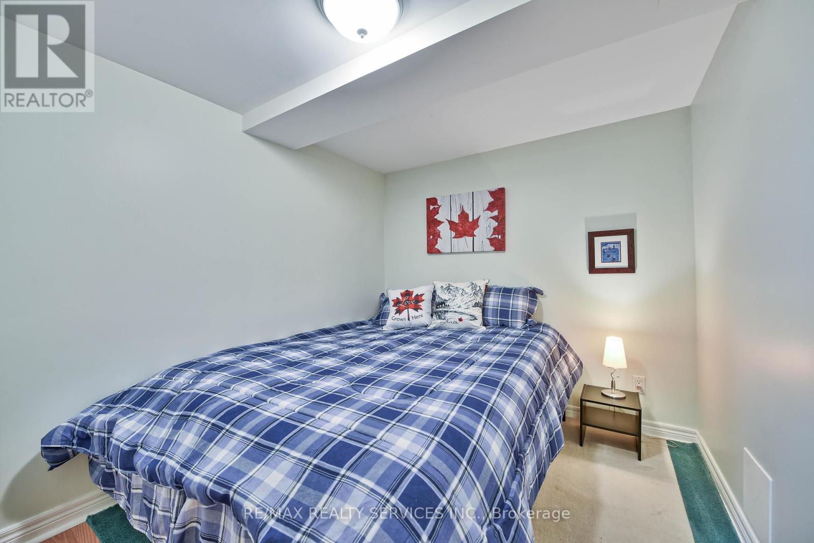 Photo 44 of 1 Daisy Court, Brampton ON