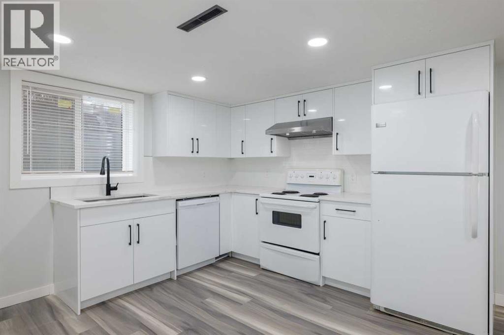 Single Family House Bungalow for Sale in  Northmount Crescent NW Thorncliffe Calgary 