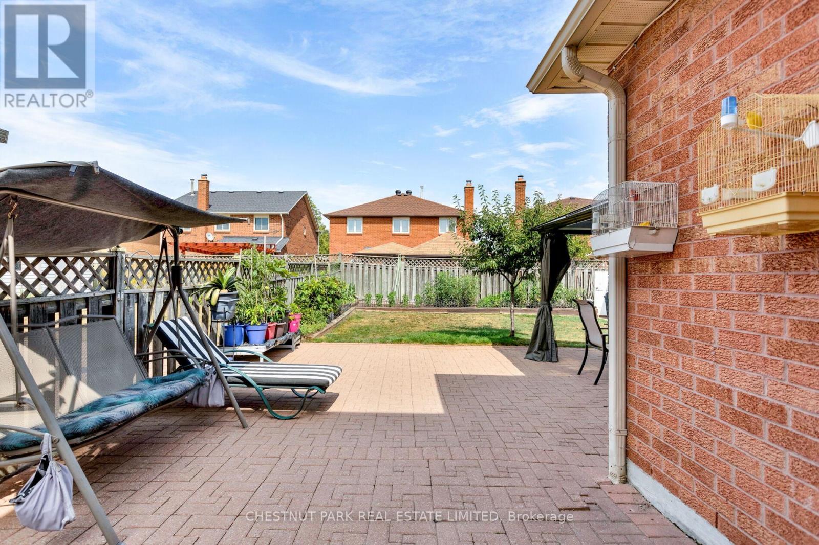 Photo 36 of 138 Largo Crescent, Vaughan ON