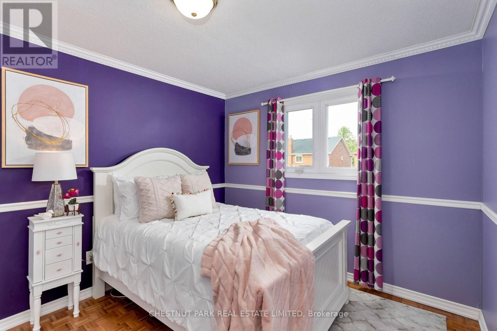 Photo 26 of 138 Largo Crescent, Vaughan ON