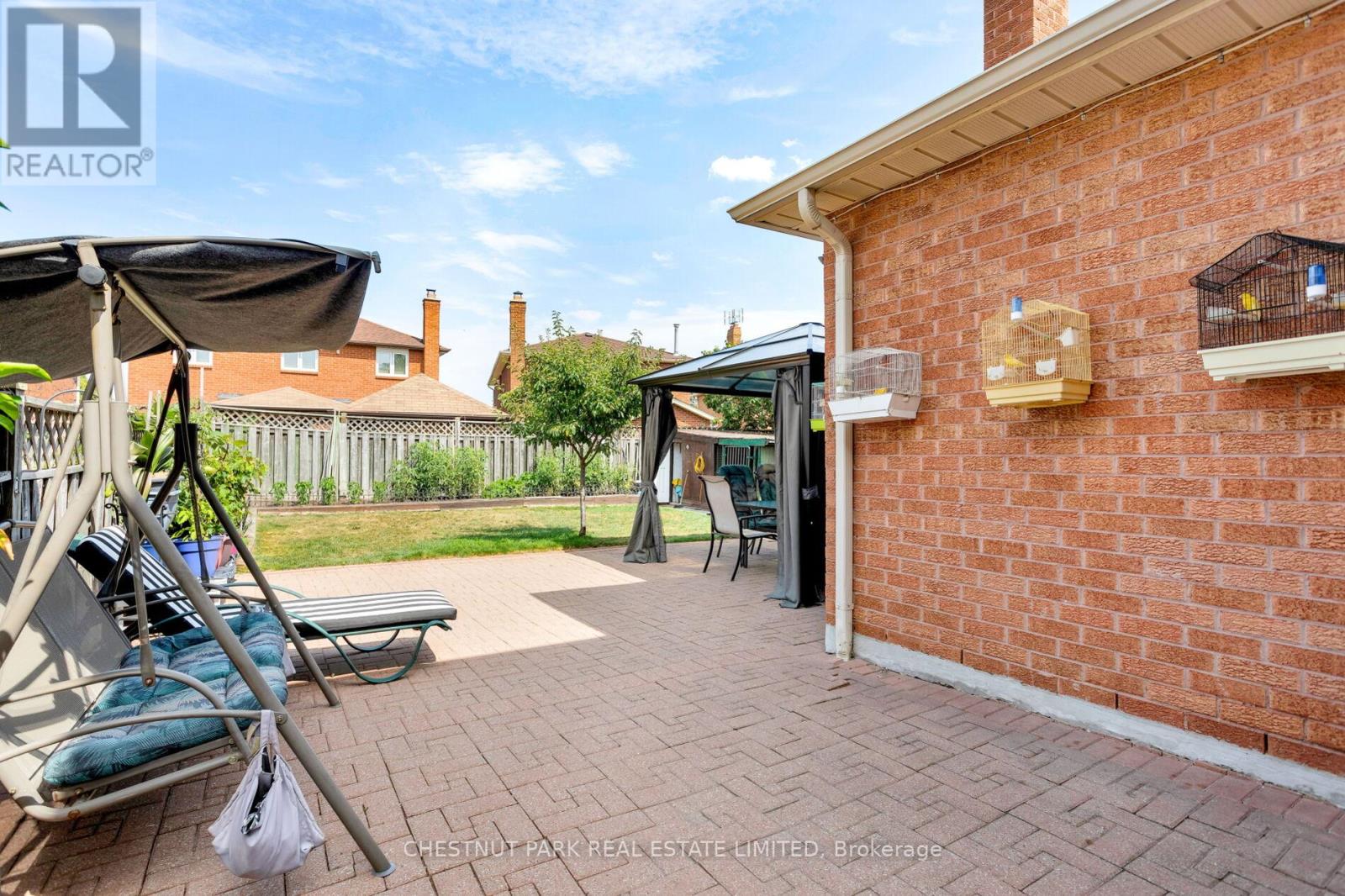 Photo 25 of 138 Largo Crescent, Vaughan ON