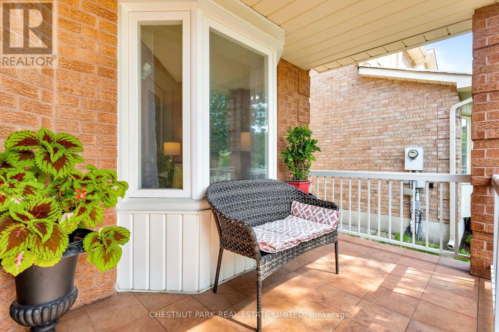Photo 22 of 138 Largo Crescent, Vaughan ON