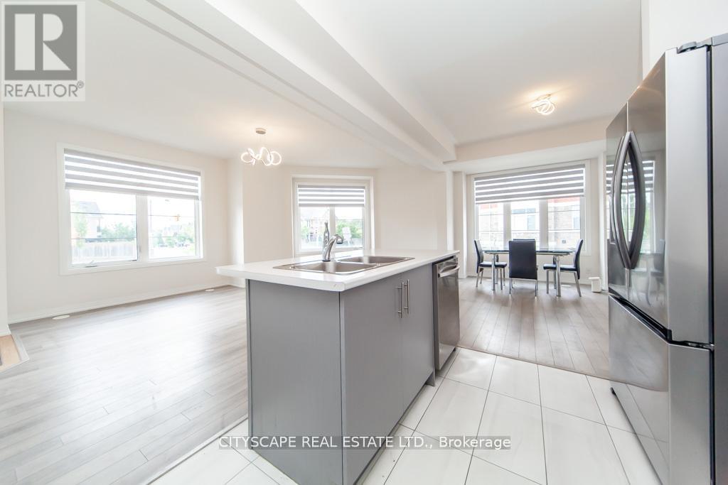 Photo 24 of 1 Carneros Way, Markham ON